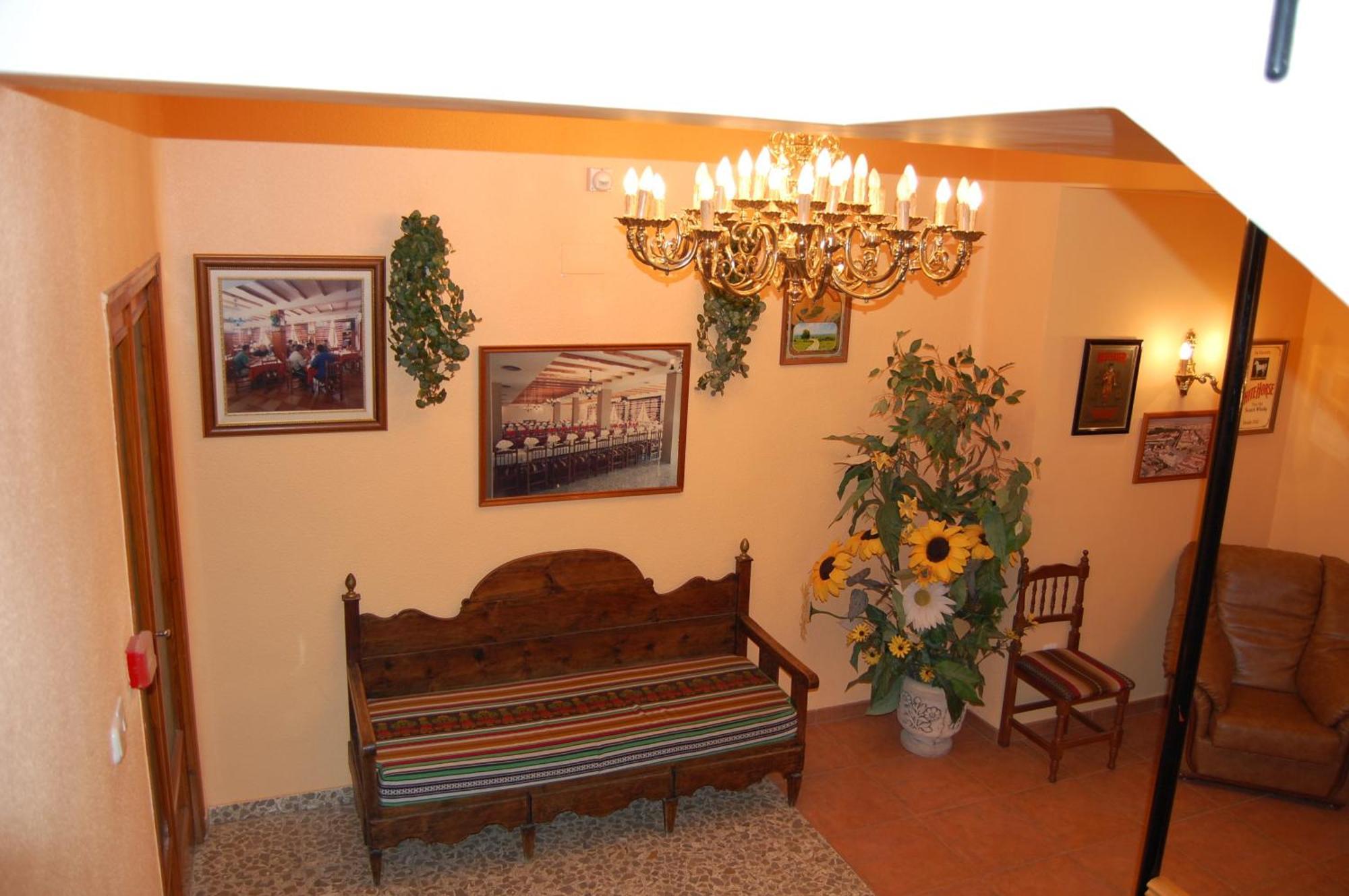 Hotel Flor De La Mancha La Roda Exterior photo